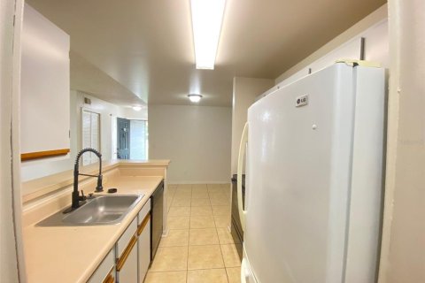 Condo in Orlando, Florida, 1 bedroom  № 1914970 - photo 12
