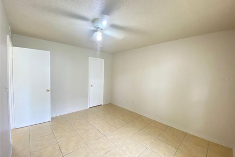 Condo in Orlando, Florida, 1 bedroom  № 1914970 - photo 13