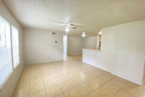 Condo in Orlando, Florida, 1 bedroom  № 1914970 - photo 7