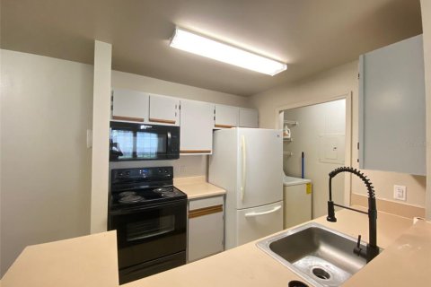 Condo in Orlando, Florida, 1 bedroom  № 1914970 - photo 10