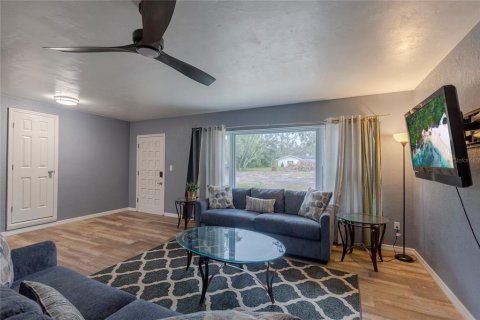 Casa en alquiler en Temple Terrace, Florida, 3 dormitorios, 167.78 m2 № 1720365 - foto 7