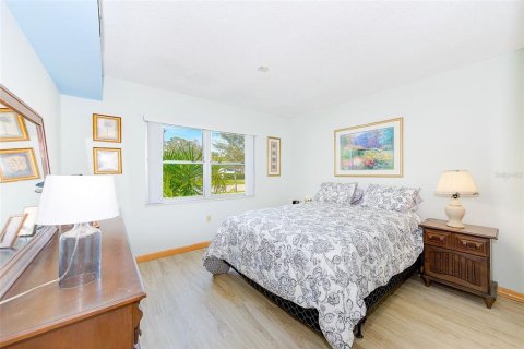 Casa en venta en Clearwater, Florida, 2 dormitorios, 82.31 m2 № 1378463 - foto 16