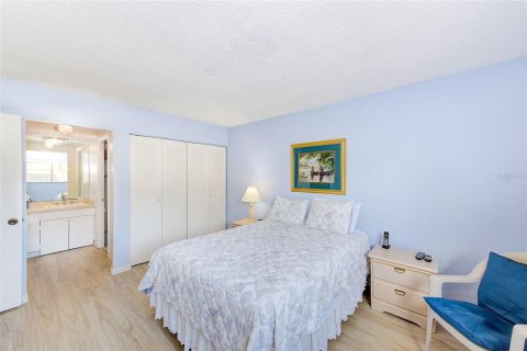 Casa en venta en Clearwater, Florida, 2 dormitorios, 82.31 m2 № 1378463 - foto 13