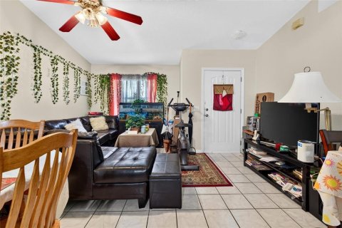 Commercial property in Edgewater, Florida 4 bedrooms, 188.96 sq.m. № 2430628 - photo 5