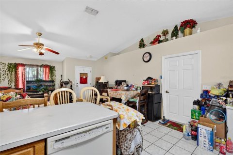 Commercial property in Edgewater, Florida 4 bedrooms, 188.96 sq.m. № 2430628 - photo 8