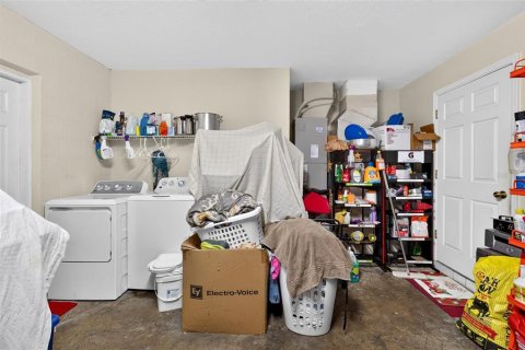 Commercial property in Edgewater, Florida 4 bedrooms, 188.96 sq.m. № 2430628 - photo 10