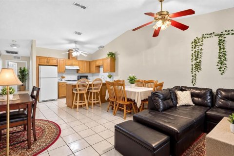 Commercial property in Edgewater, Florida 4 bedrooms, 188.96 sq.m. № 2430628 - photo 13