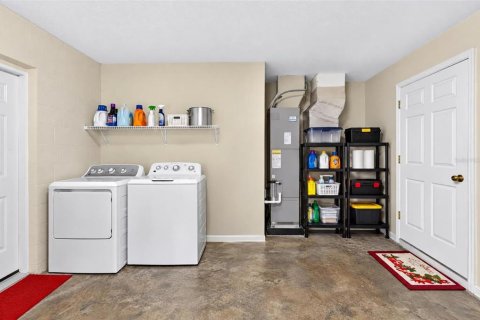 Commercial property in Edgewater, Florida 4 bedrooms, 188.96 sq.m. № 2430628 - photo 20