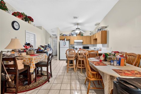 Commercial property in Edgewater, Florida 4 bedrooms, 188.96 sq.m. № 2430628 - photo 4