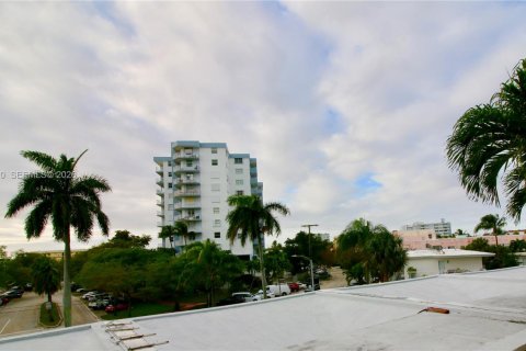 Снять в аренду кондоминиум в Майами-Бич, Флорида 62.99м2, № 2085063 - фото 19