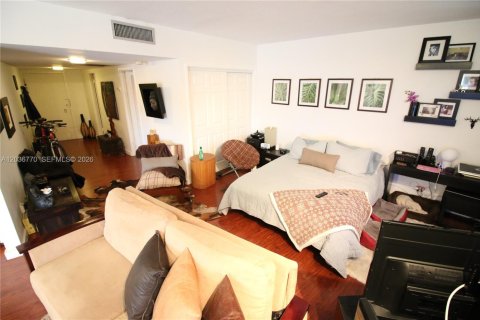 Снять в аренду кондоминиум в Майами-Бич, Флорида 62.99м2, № 2085063 - фото 5