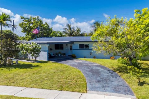 Casa en venta en Cutler Bay, Florida, 3 dormitorios, 120.49 m2 № 1979081 - foto 2