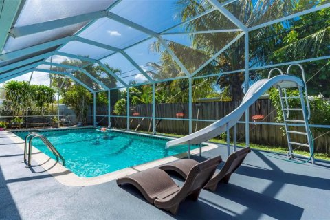 Casa en venta en Cutler Bay, Florida, 3 dormitorios, 120.49 m2 № 1979081 - foto 8