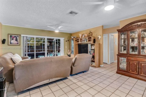 Casa en venta en Cutler Bay, Florida, 3 dormitorios, 120.49 m2 № 1979081 - foto 17