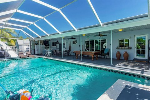 Casa en venta en Cutler Bay, Florida, 3 dormitorios, 120.49 m2 № 1979081 - foto 9