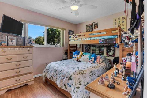 Casa en venta en Cutler Bay, Florida, 3 dormitorios, 120.49 m2 № 1979081 - foto 30