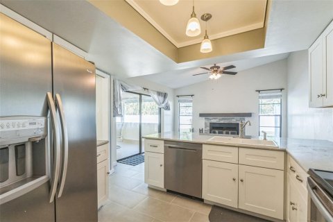 House in Bradenton, Florida 2 bedrooms, 142.7 sq.m. № 1749339 - photo 10