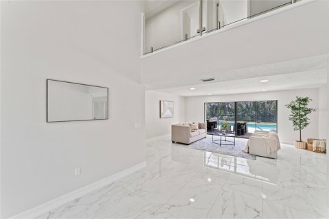 Villa ou maison à vendre à Tampa, Floride: 6 chambres, 423.45 m2 № 1524841 - photo 5
