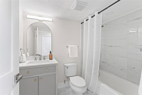 Villa ou maison à vendre à Tampa, Floride: 6 chambres, 423.45 m2 № 1524841 - photo 16