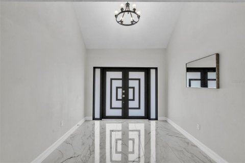 Villa ou maison à vendre à Tampa, Floride: 6 chambres, 423.45 m2 № 1524841 - photo 2