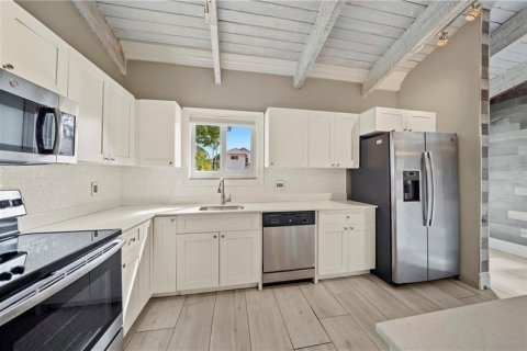 Villa ou maison à louer à Delray Beach, Floride: 3 chambres, 192.87 m2 № 2387800 - photo 11