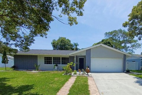 House in Winter Park, Florida 2 bedrooms, 92.9 sq.m. № 2202494 - photo 11