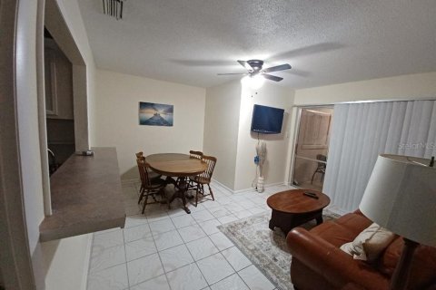 House in Winter Park, Florida 2 bedrooms, 92.9 sq.m. № 2202494 - photo 5