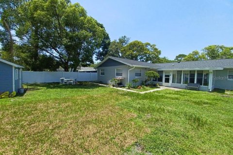 House in Winter Park, Florida 2 bedrooms, 92.9 sq.m. № 2202494 - photo 2