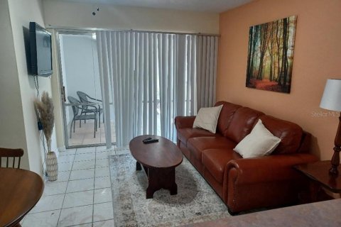 House in Winter Park, Florida 2 bedrooms, 92.9 sq.m. № 2202494 - photo 16