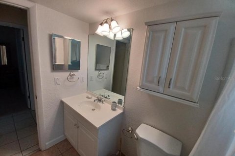 House in Winter Park, Florida 2 bedrooms, 92.9 sq.m. № 2202494 - photo 15