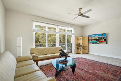 House in New Smyrna Beach, Florida 3 bedrooms, 324.97 sq.m. № 2233751 - photo 18