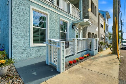 House in New Smyrna Beach, Florida 3 bedrooms, 324.97 sq.m. № 2233751 - photo 7