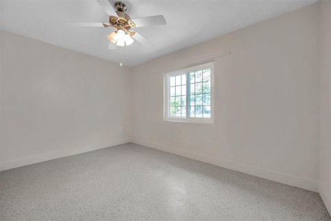 House in Clearwater, Florida 2 bedrooms, 123.37 sq.m. № 1653860 - photo 30