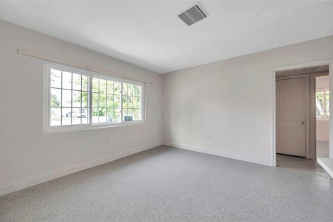 House in Clearwater, Florida 2 bedrooms, 123.37 sq.m. № 1653860 - photo 10