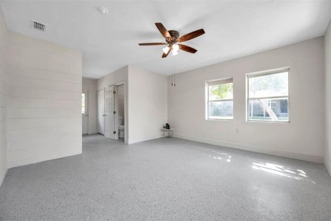 House in Clearwater, Florida 2 bedrooms, 123.37 sq.m. № 1653860 - photo 5