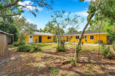 House in Clearwater, Florida 2 bedrooms, 123.37 sq.m. № 1653860 - photo 3