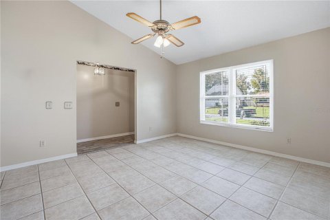 Villa ou maison à vendre à Orange Park, Floride: 3 chambres, 145.58 m2 № 2406282 - photo 8