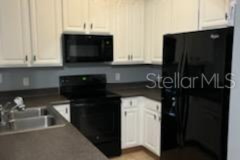 Townhouse in Orlando, Florida 4 bedrooms, 121.89 sq.m. № 2306697 - photo 2
