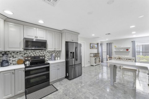 Villa ou maison à vendre à Lake Worth, Floride: 3 chambres, 171.4 m2 № 2431366 - photo 5