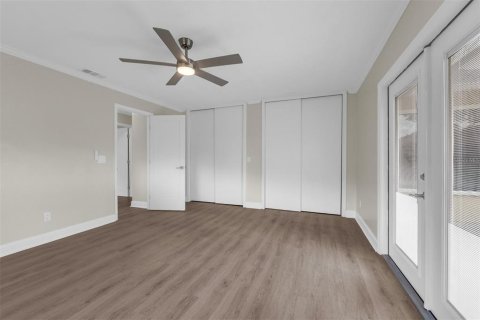 House in New Smyrna Beach, Florida 3 bedrooms, 242.29 sq.m. № 2166794 - photo 24