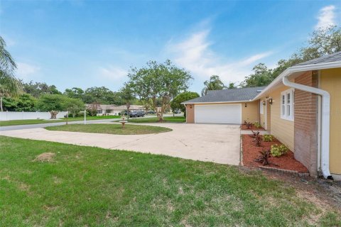 House in New Smyrna Beach, Florida 3 bedrooms, 242.29 sq.m. № 2166794 - photo 27