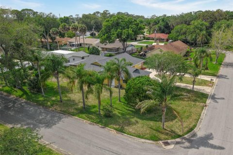 House in New Smyrna Beach, Florida 3 bedrooms, 242.29 sq.m. № 2166794 - photo 30