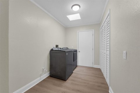 House in New Smyrna Beach, Florida 3 bedrooms, 242.29 sq.m. № 2166794 - photo 22