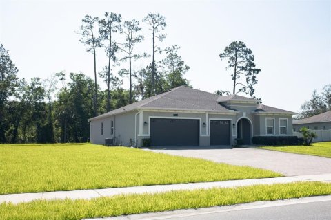 House in Oviedo, Florida 4 bedrooms, 244.89 sq.m. № 1755525 - photo 3