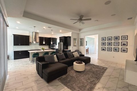 House in Oviedo, Florida 4 bedrooms, 244.89 sq.m. № 1755525 - photo 20