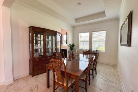 House in Oviedo, Florida 4 bedrooms, 244.89 sq.m. № 1755525 - photo 13
