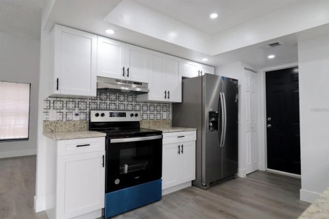 Touwnhouse à vendre à Seffner, Floride: 3 chambres, 115.66 m2 № 2416674 - photo 15