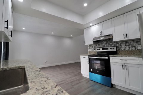 Touwnhouse à vendre à Seffner, Floride: 3 chambres, 115.66 m2 № 2416674 - photo 14