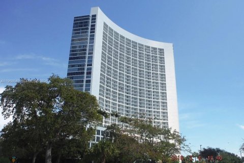 Купить кондоминиум в Майами, Флорида 1 спальня, 70.7м2, № 2029857 - фото 18