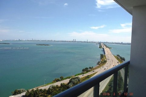 Купить кондоминиум в Майами, Флорида 1 спальня, 70.7м2, № 2029857 - фото 13